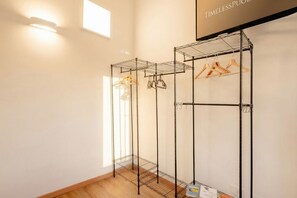 Interior - This bright and stylish apartment (Bari)