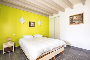 Unclassified image, 3 of 27, button - Pleasant Holiday Home with Private Terrace and Garden (Le Château-d'Oléron)