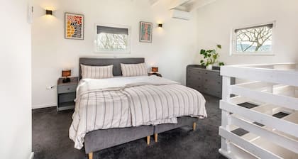 Chalet Ruhrtal Meschede Freienohl with Parking and Air Conditioning