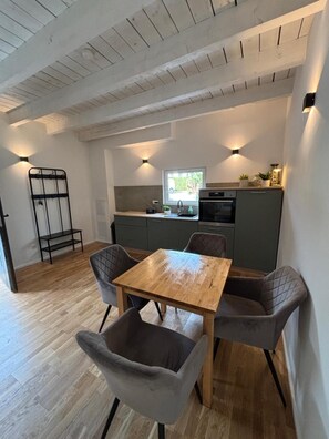 Dining - Chalet Ruhrtal Meschede Freienohl with Parking and Air Conditioning (Meschede)