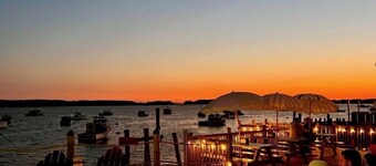 Quaint 3-bedroom Weskeag Village house in South Thomaston