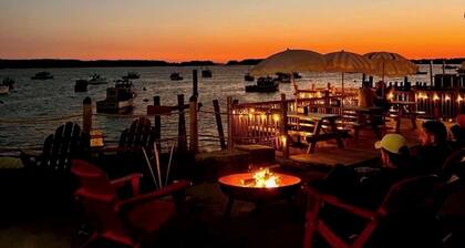 Quaint 3-bedroom Weskeag Village house in South Thomaston