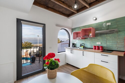Vacation Home 'Loft Limami' with Sea View, Wi-Fi and Air Conditioning