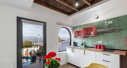 Vacation Home 'Loft Limami' with Sea View, Wi-Fi and Air Conditioning