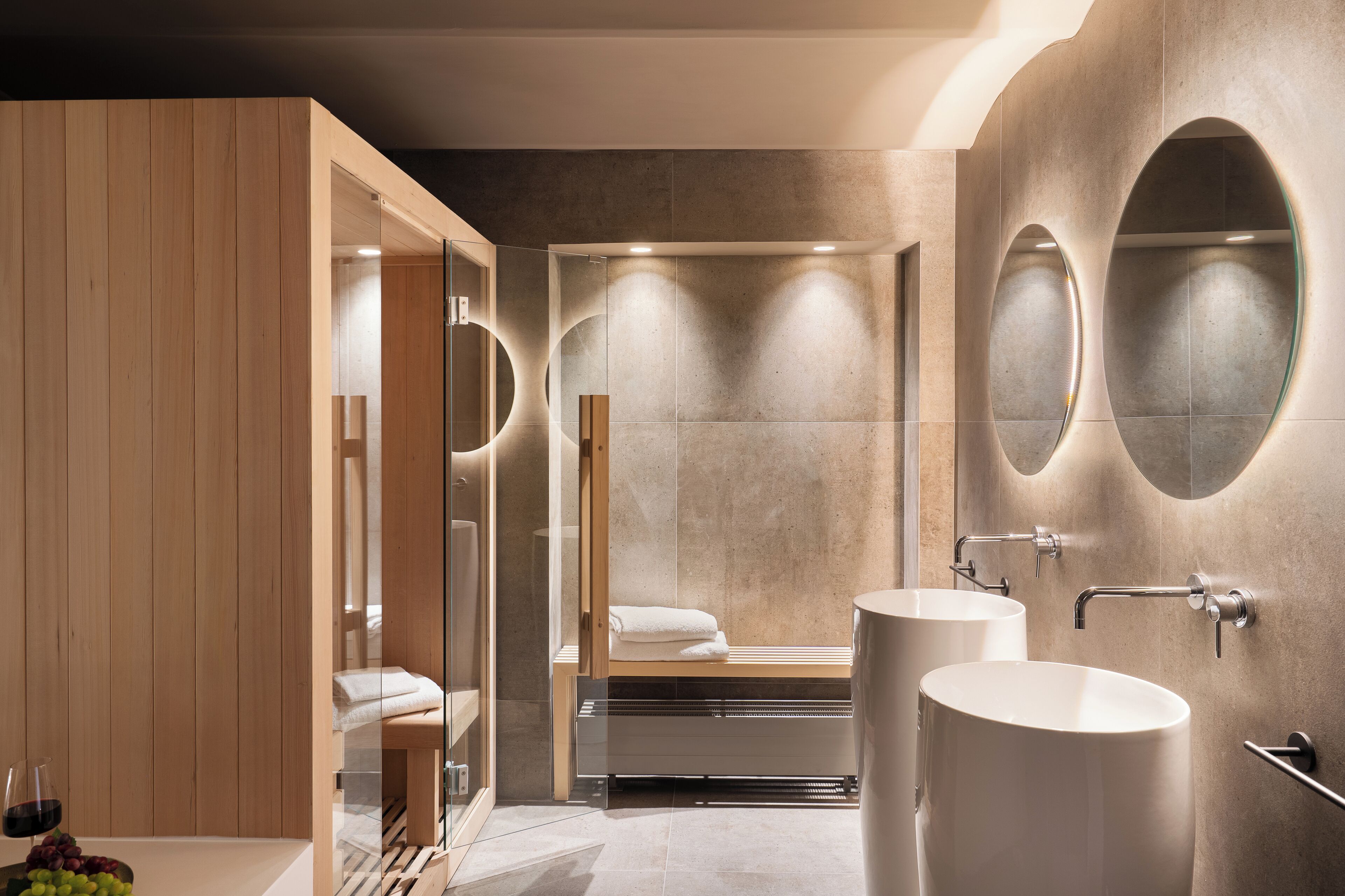 Suite with Private SPA | Trang trí khác biệt, trang bị nội thất với thiết kế riêng biệt 