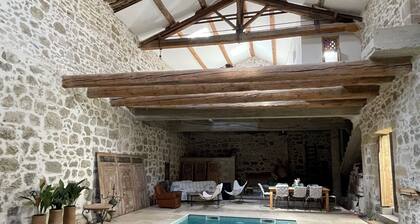 GĂźte de charme atypique, canal du midi, proche mer, centre Capestang