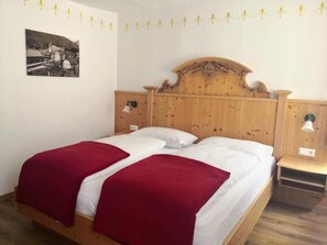 Basic Double Room, Non Smoking, City View - Landhotel Postgut (Tweng)