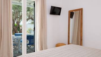 In-room safe, soundproofing, iron/ironing board, free cots/infant beds