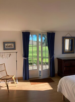 2 bedrooms, iron/ironing board, WiFi, bed sheets - Maison des hôtes – Dordogne: Charming Cottage for 4-5 Guests in Nature (Saint-Crépin-d'Auberoche)