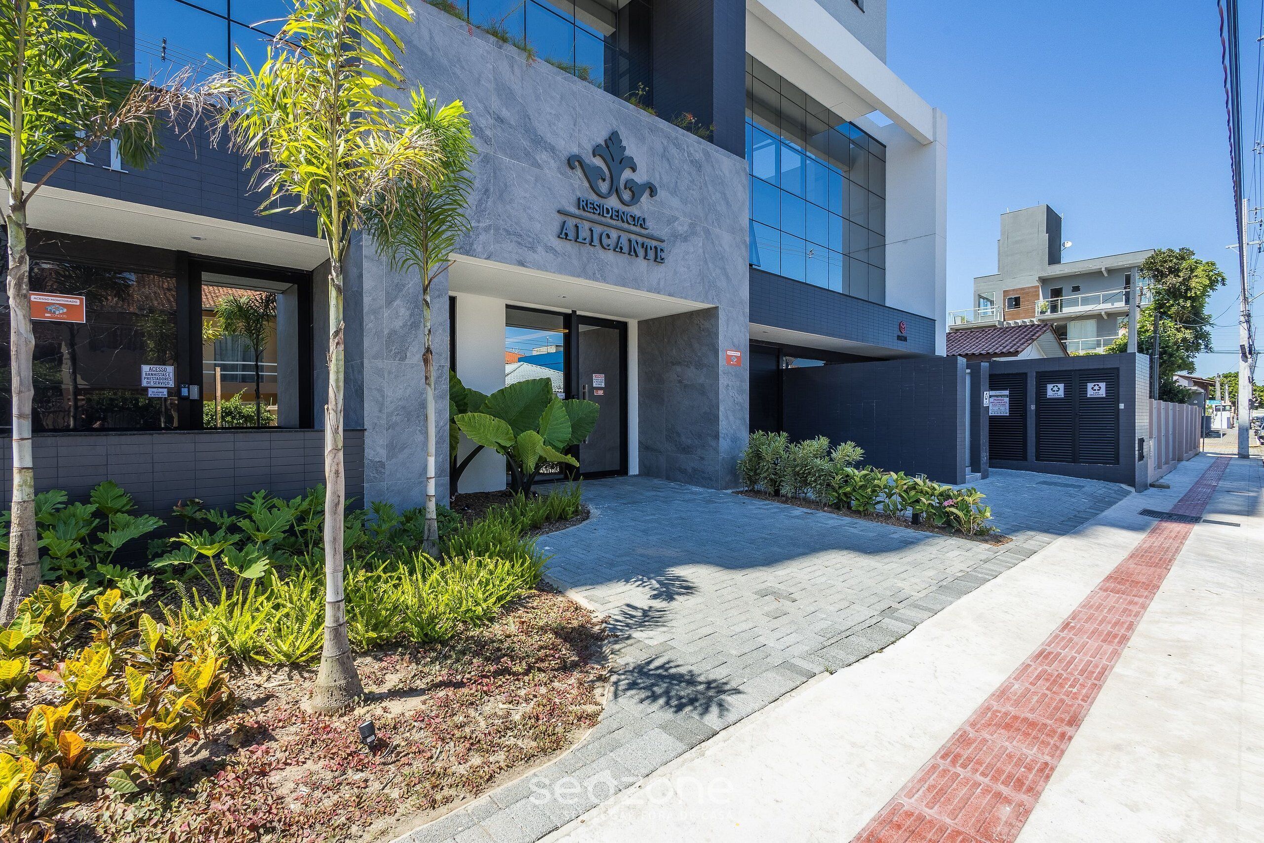 Basic Apartment | Exterior