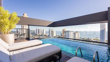 Apartamento básico | Piscina