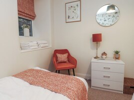 2 habitaciones, decoración personalizada y muebles diferentes 