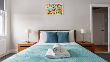 2 bedrooms, iron/ironing board, free WiFi, bed sheets