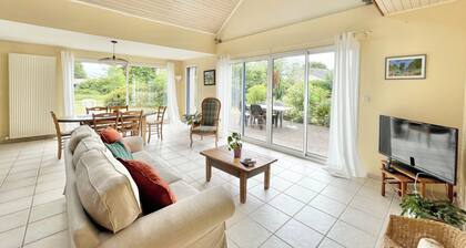 Le Four Ă Pain. Maison de campagne Ă 10mn du centre de Quimper. 8 pers