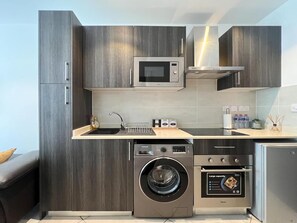 Private kitchen - Elegant Studio Suit – Embassy Gardens (Accra)
