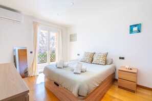 4 camere, ferro/asse da stiro, Wi-Fi gratuito, lenzuola