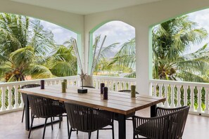 Outdoor dining - Modern Apt w/ Sea View & Pool | Jan Thiel (Willemstad)