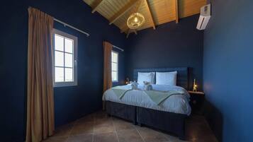 3 slaapkamers, een strijkplank/strijkijzer, wifi, beddengoed