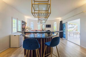 Dining - Modern Apt w/ Plunge Pool | Jan Thiel (Willemstad)