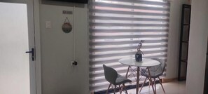 Standard Double Room | Dining - Glamping Domos Lago rapel (Las Cabras)