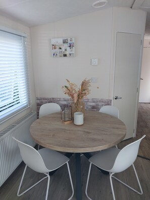 Essbereich im Zimmer