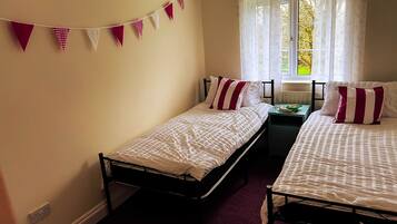 2 bedrooms, WiFi, bed sheets