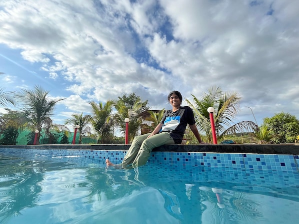 Standard Room, Garden View | Pool | Outdoor pool