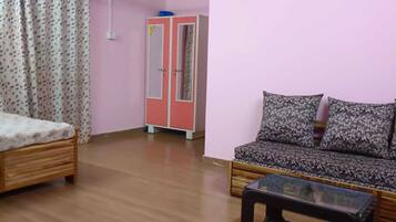 Desk, iron/ironing board, free WiFi