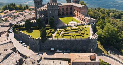 Cozy apartment in Acquapendente for exploring Tuscia and Tuscany.