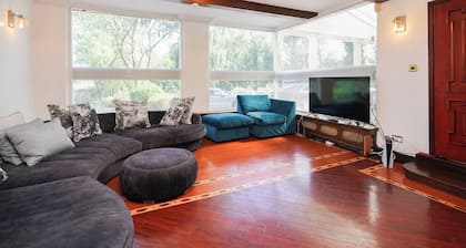 Spa Home With Swimming Pool, Hottub, and Sauna