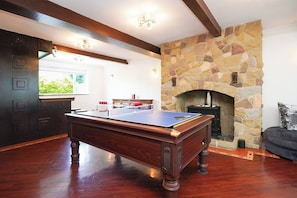 House, 6 Bedrooms, Smoking, Private Pool | Games room - Spa Home With Swimming Pool, Hottub, and Sauna (Sheffield)
