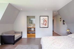 4 chambres, fer et planche à repasser, Wi-Fi gratuit, draps fournis