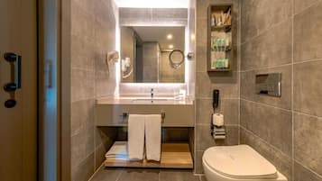 Double Room, Balcony | Bathroom | Slippers