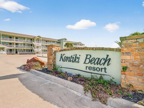 Bayfront Kontiki 118