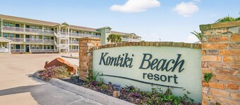 Bayfront Kontiki 118
