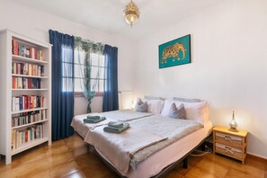 1 chambre, fer et planche à repasser, Wi-Fi, draps fournis