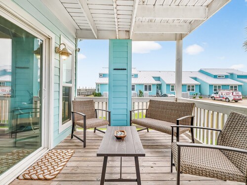 Bayfront Kontiki 708