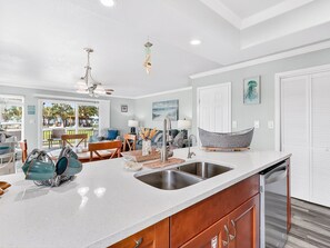 Interior - Bayfront Kontiki 708 (Rockport)