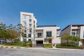 Exterior - Peaceful Villa Bedroom + Assistant Room, Cliffside View (Fujairah)