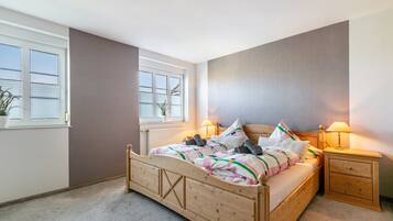 2 dormitoris, planxa i posts de planxar, wifi i roba de llit