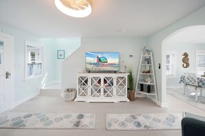 Interior - Mariner's Light by Seaside Vacations & Sales (Chincoteague Island)