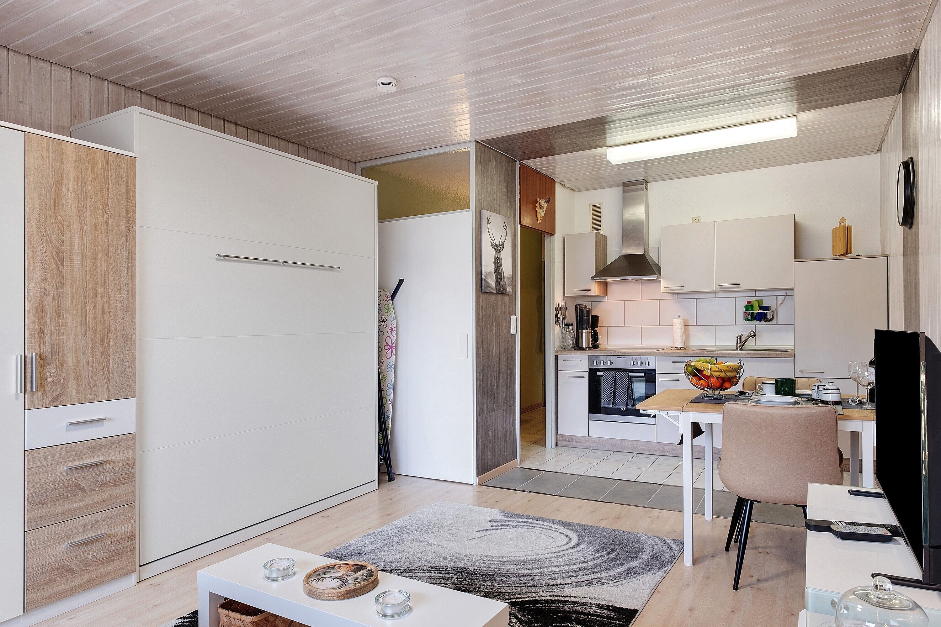 Refrigerador, horno, placa de cocina, cafetera/tetera