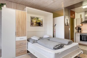 1 bedroom, iron/ironing board, WiFi, bed sheets - Apartment 'Quality Time at 1000 Meters' with Park View, Balcony and Wi-Fi (Schönwald im Schwarzwald)