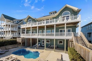 Exterior - La Grande Dame - Oceanfront 8BR, Private Pool, Elevator, Game Room + Theater (North Topsail Beach)