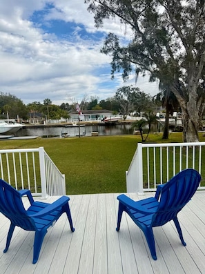 Property grounds - Harry's River House “The charm of the river” (New Port Richey)