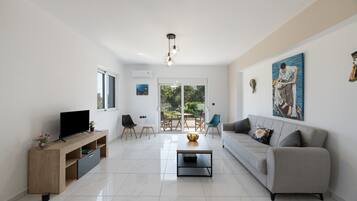 Télévision, table de tennis de table