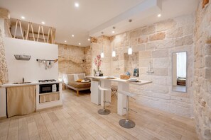 Superior Apartment, Balcony, City View | Private kitchen | Fridge, microwave, stovetop, espresso maker