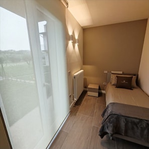 Deluxe Apartment, Hill View