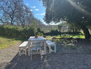 Outdoor dining - La Noria - Sun, sea and vineyards in the background (Saint-Raphaël)