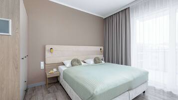 Fer et planche Ă repasser, Wi-Fi, draps fournis